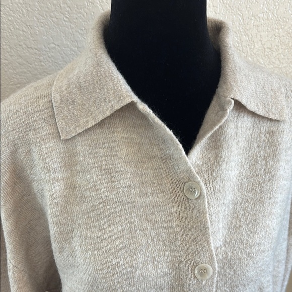 ASOS Chunky Oatmeal Beige Button Down Sweater Size 6 - Picture 2 of 9